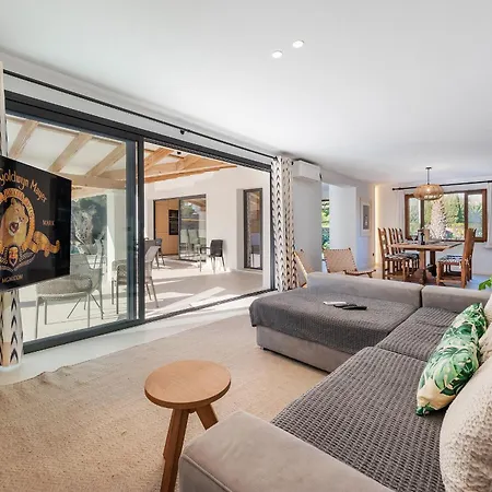 Ana To Rent In By Js Villa