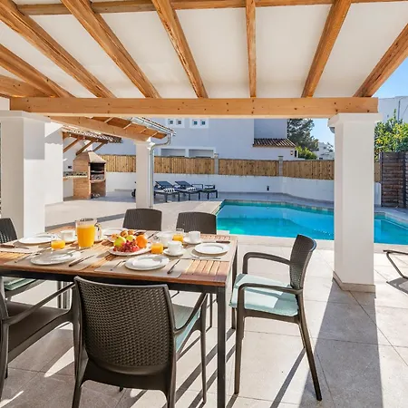 Villa Ana To Rent In By Js *
